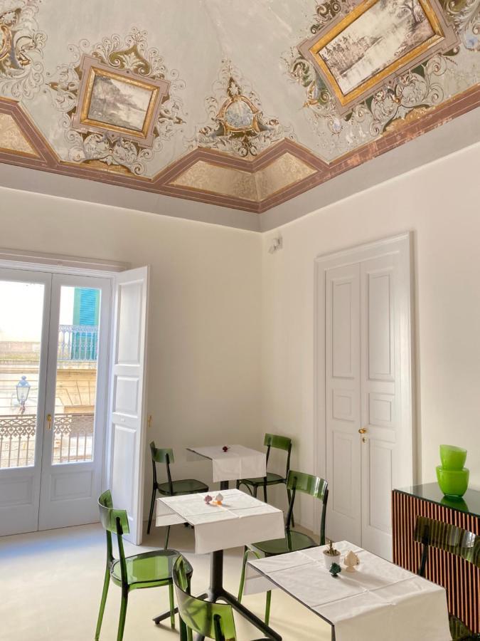 Palazzo Garibaldi - Luxury Suites Galatina Extérieur photo